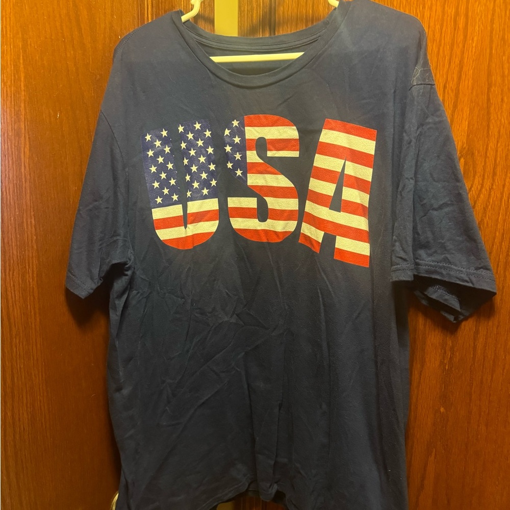 Navy Graphic USA Flag Tee